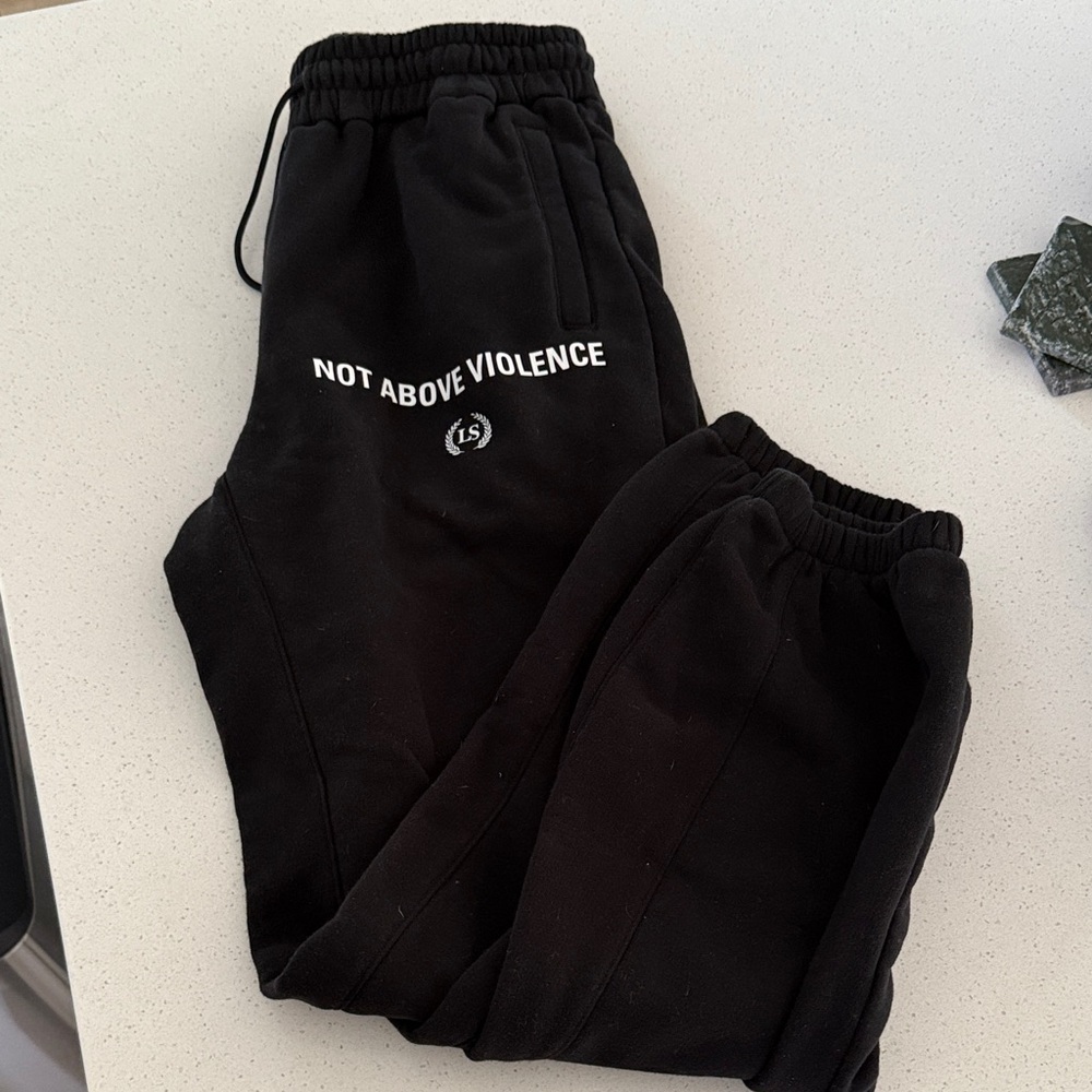 Leo Skepi Sweats